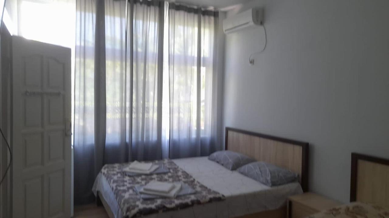 מלון Alakhadze Гостевой Дом "Сария" מראה חיצוני תמונה